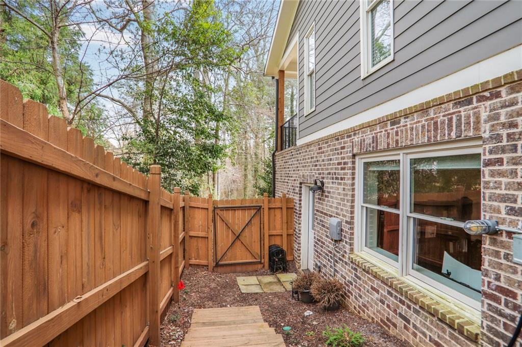 2922 Parkridge Drive, Brookhaven, Georgia image 38