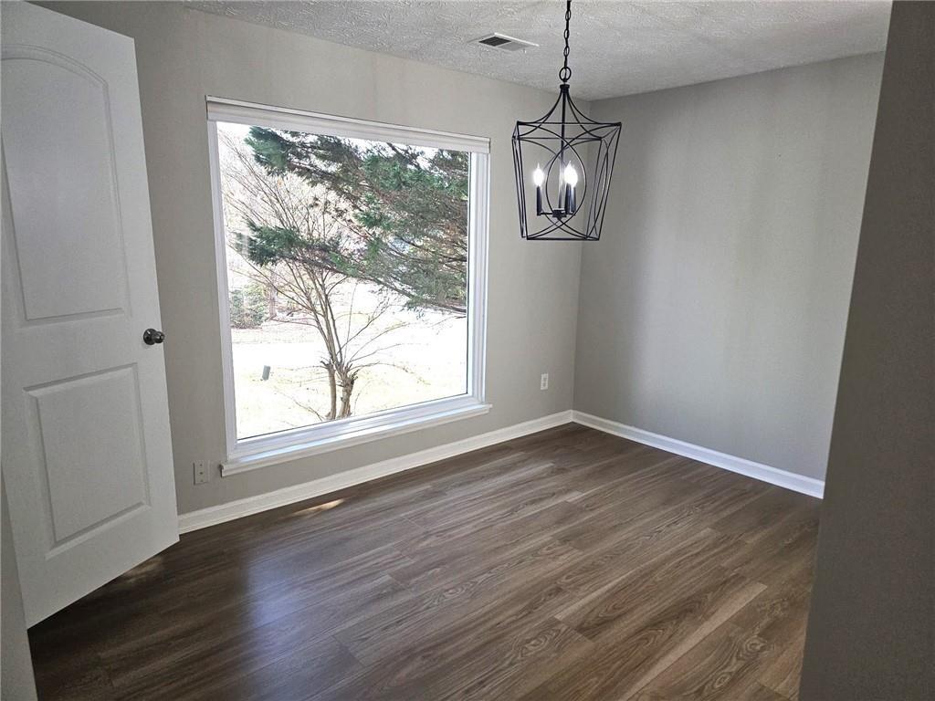 10085 Old Woodland Entry