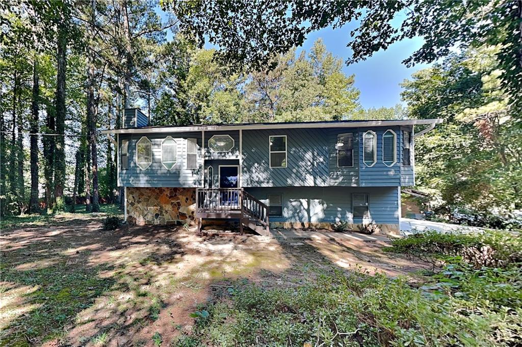Charming 3 bed, 2 bath, 1,732 sqft home in Snellville! Open kitchen concept with updated counters and a spacious living room. Primary suite with attached bathroom. Spacious backyard, great for gatherings! Pets accepted on a case by case basis. Additional admin fees apply. The Fireplace is decorative. Schedule your showing today! This home is as-is.
This home may be located within a Homeowners Association (HOA) community. If so, residents will be responsible for adhering to all HOA rules and regulations. Please contact your agent or landlord's agent for more information.