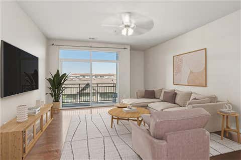 Condo For Sale - 711 Cosmopolitan Drive #353<br/> Fulton County, Atlanta, GA 30324