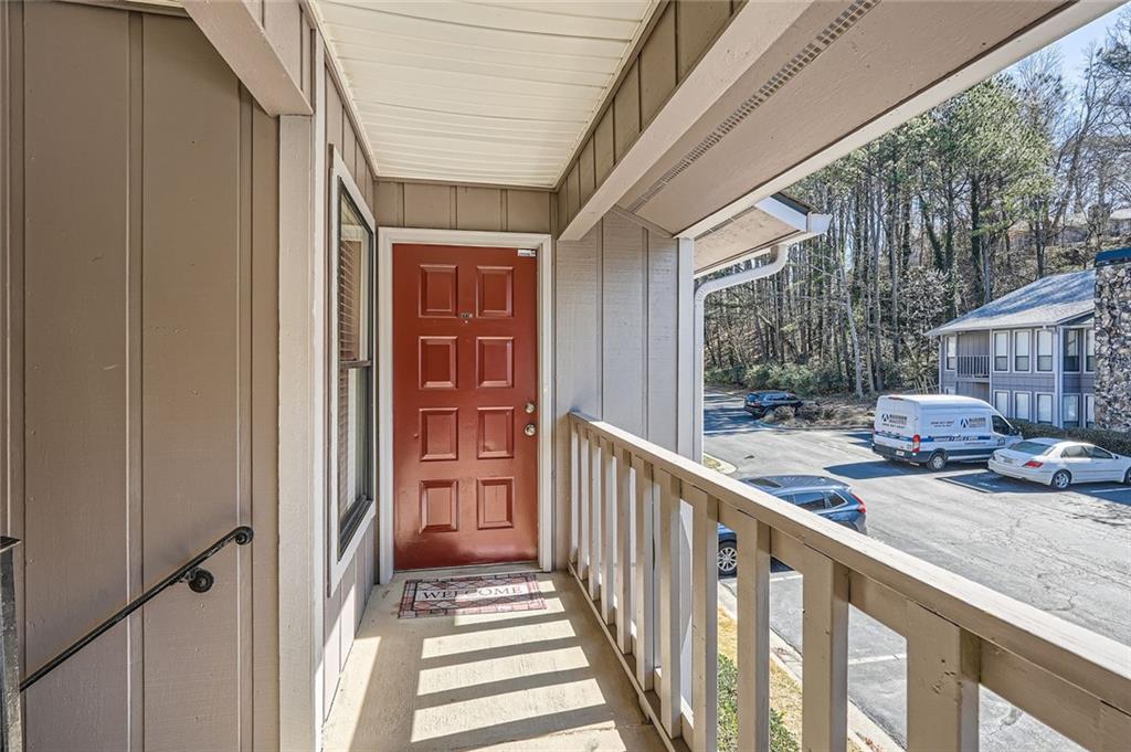 3852 Woodridge Way, Tucker, Georgia image 3