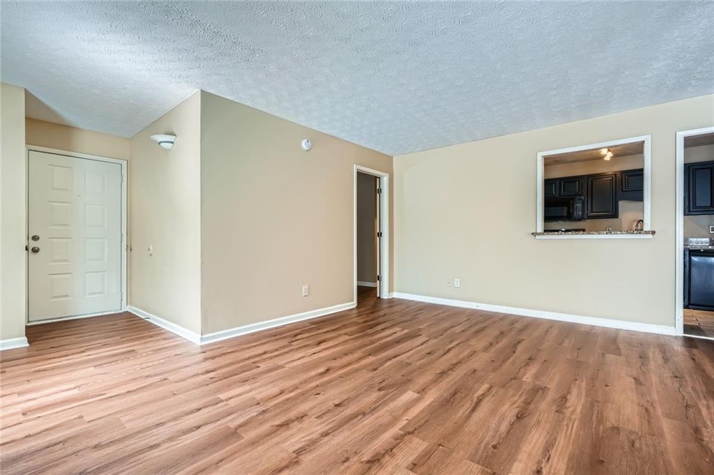 3852 Woodridge Way, Tucker, Georgia image 7