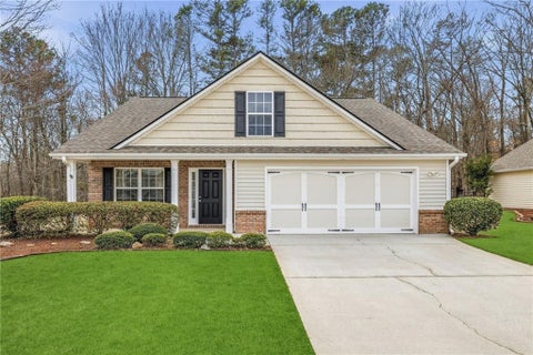 Homes For Sale - 326 Briarcrest Drive<br/> Jefferson, GA 30549