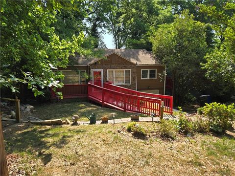 Homes For Sale - 1440 Boulevard Lorraine<br/> Atlanta, GA 30311