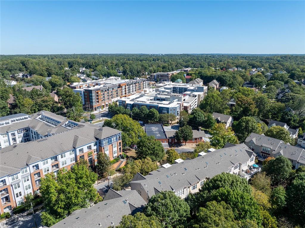 TOWNHOMES/FERNWOOD PARK - Residential