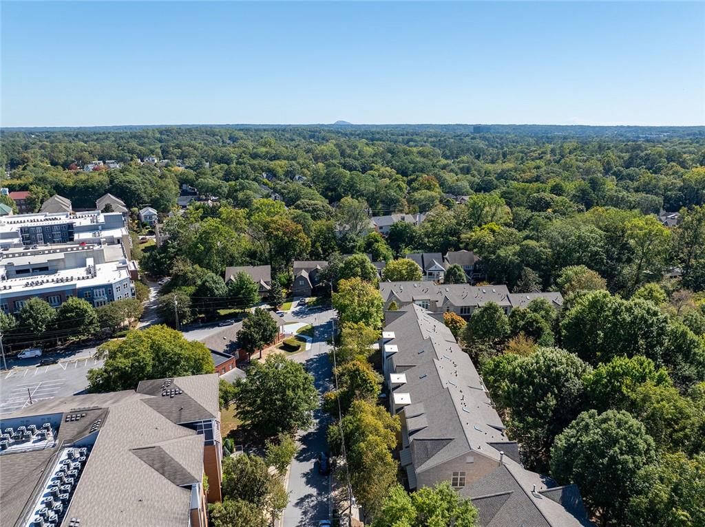 TOWNHOMES/FERNWOOD PARK - Residential