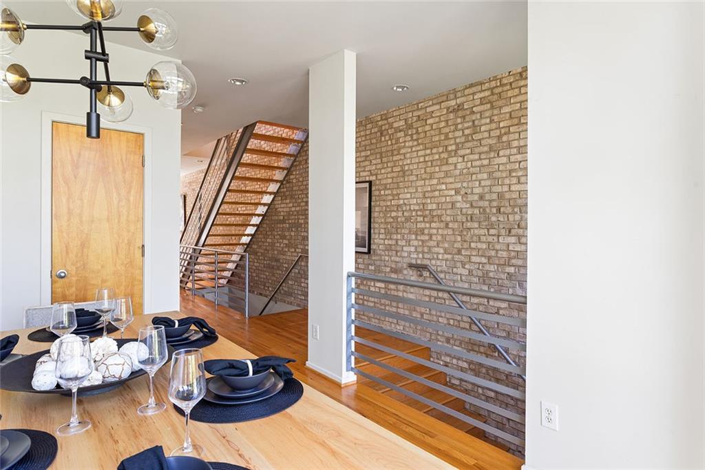 TOWNHOMES/FERNWOOD PARK - Residential