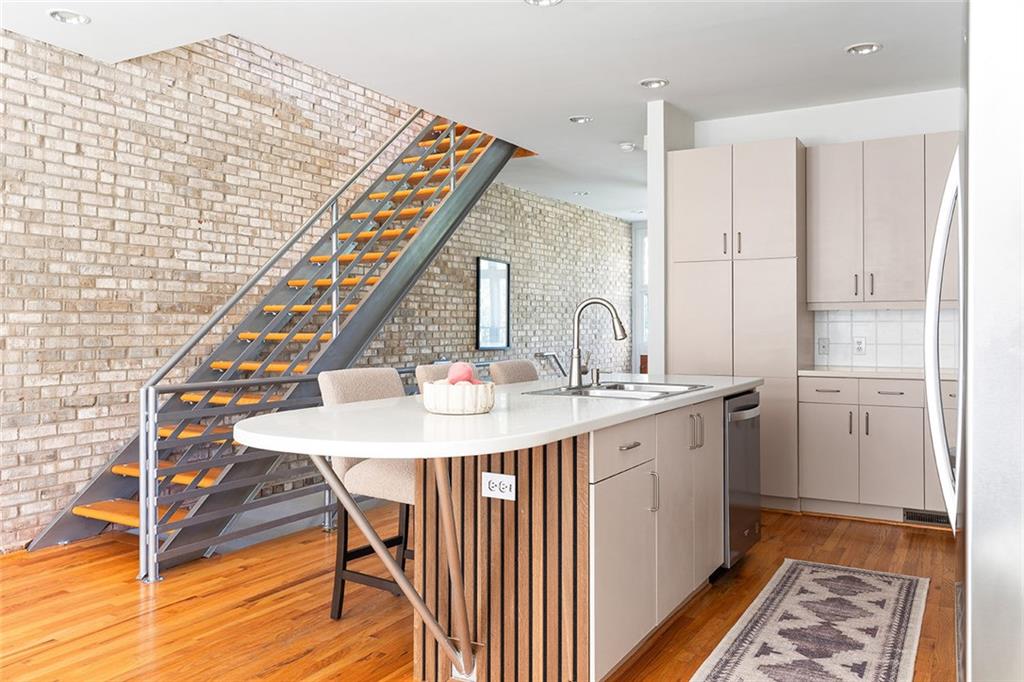 TOWNHOMES/FERNWOOD PARK - Residential