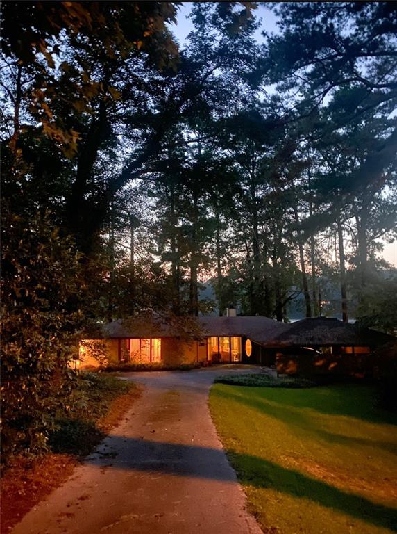 2586 Lake Capri Drive