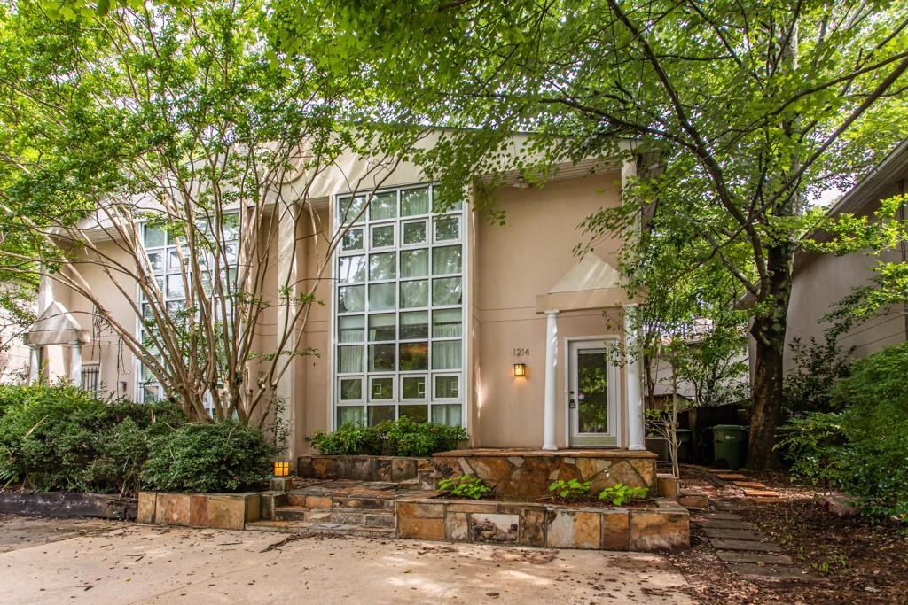 1214 Cleburne Avenue