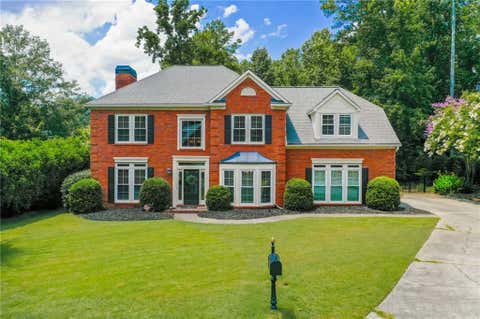 Homes For Sale - 6214 Poplar Bluff Circle<br/> Peachtree Corners, GA 30092