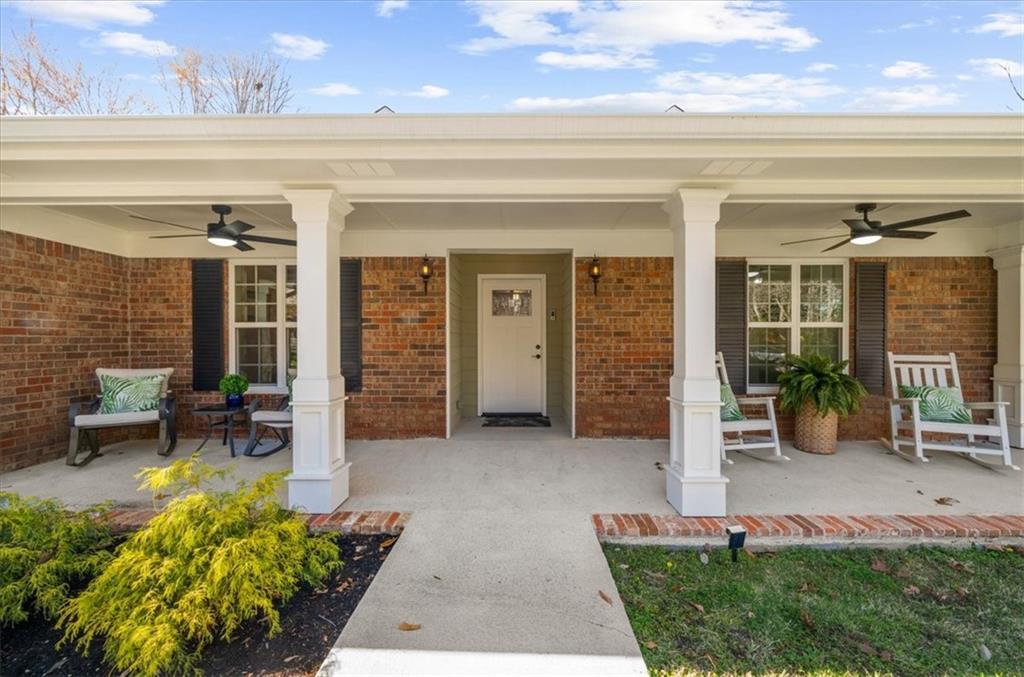 250 W Peachtree Street