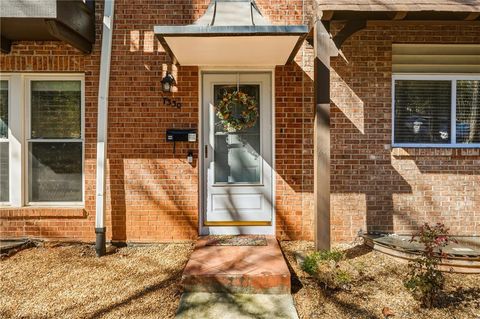 7330 Cardigan Circle Atlanta GA 30328