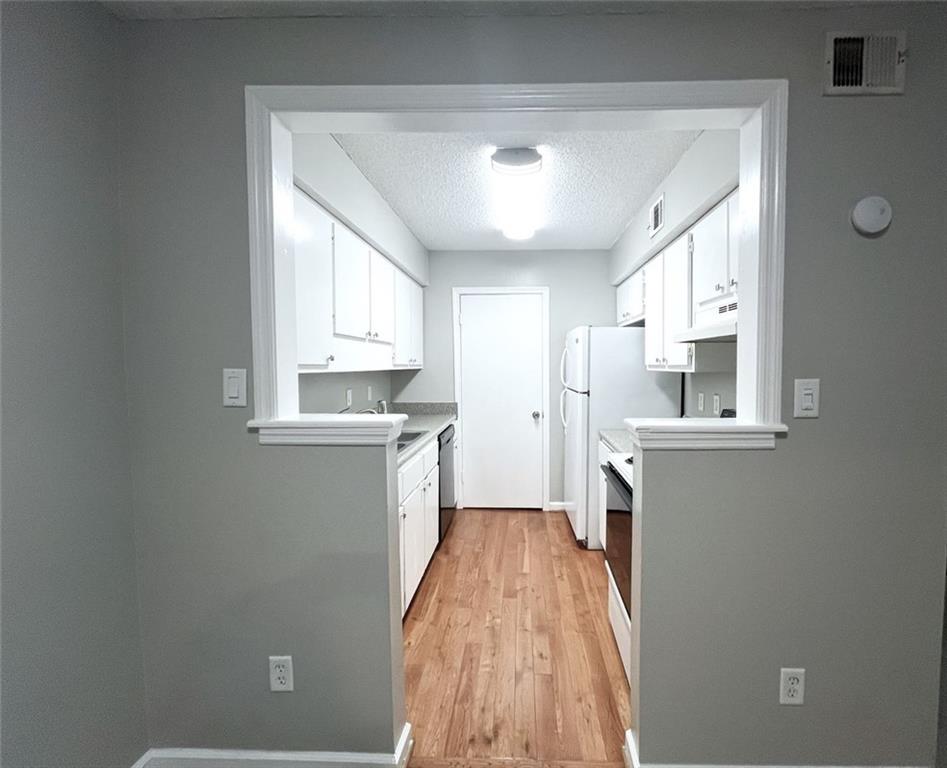 3020 Wingate Way, Sandy Springs, Georgia image 12