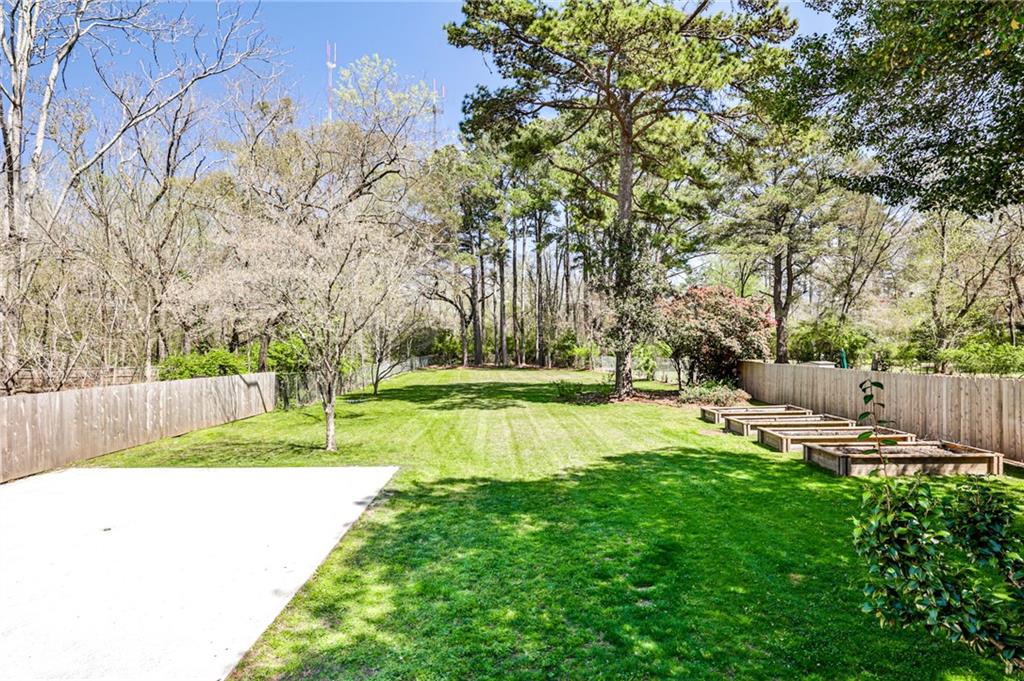 1751 Meadowdale Avenue, Atlanta, Georgia image 38