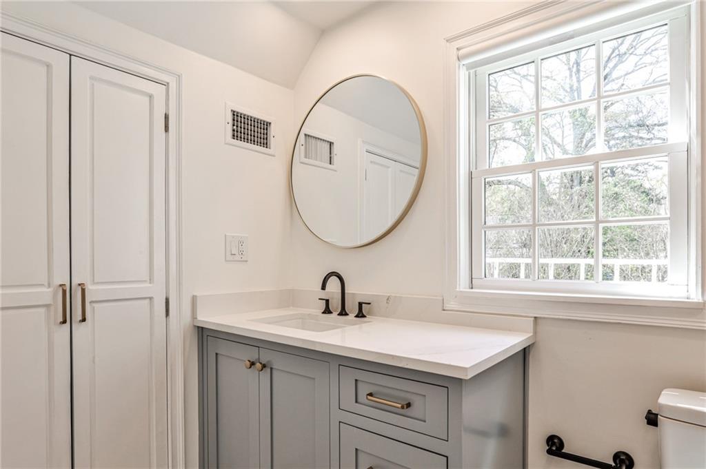 1751 Meadowdale Avenue, Atlanta, Georgia image 33