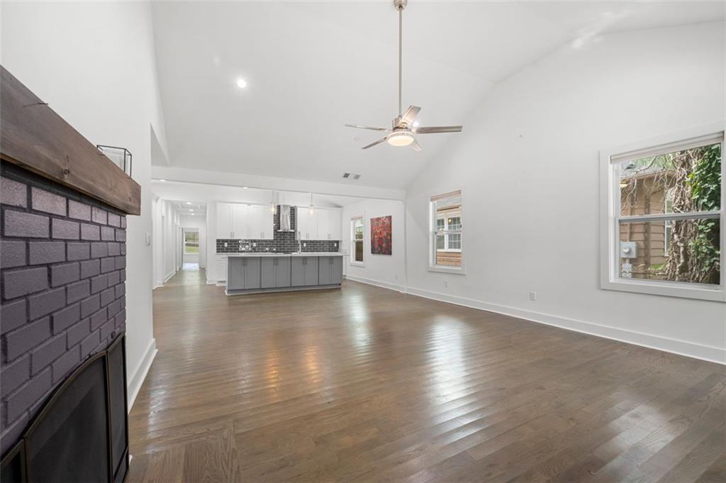 883 GASTON Street SW