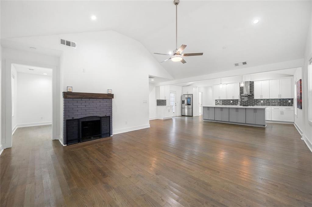 883 GASTON Street SW