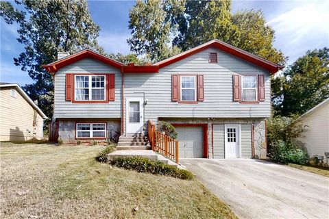 Homes For Sale - 1284 To Lani Path<br/> Stone Mountain, GA 30083