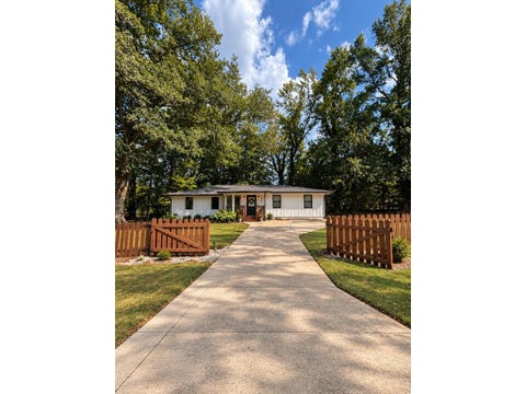 Photo of 1558 Alverado Way, Decatur, GA 30032 (MLS # 7830835)