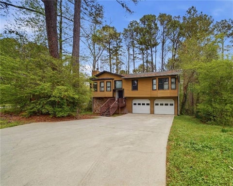 Homes For Sale - 5870 Wellborn Trail<br/> Lithonia, GA 30058