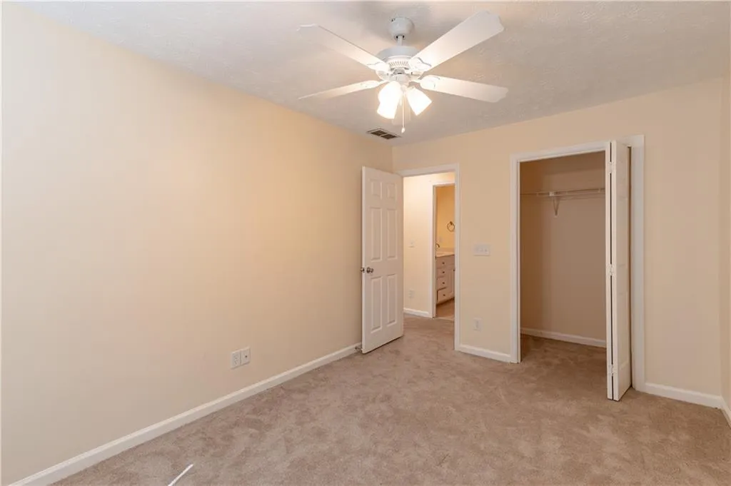 Snellville, Georgia 30078, United States, 4 Bedrooms Bedrooms, ,3 BathroomsBathrooms,Residential,Active,47875