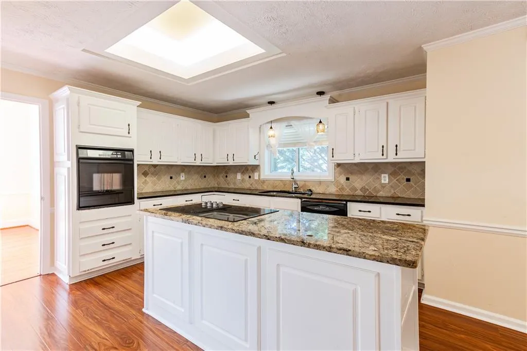 Snellville, Georgia 30078, United States, 4 Bedrooms Bedrooms, ,3 BathroomsBathrooms,Residential,Active,47875