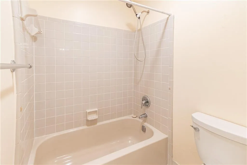 Snellville, Georgia 30078, United States, 4 Bedrooms Bedrooms, ,3 BathroomsBathrooms,Residential,Active,47875