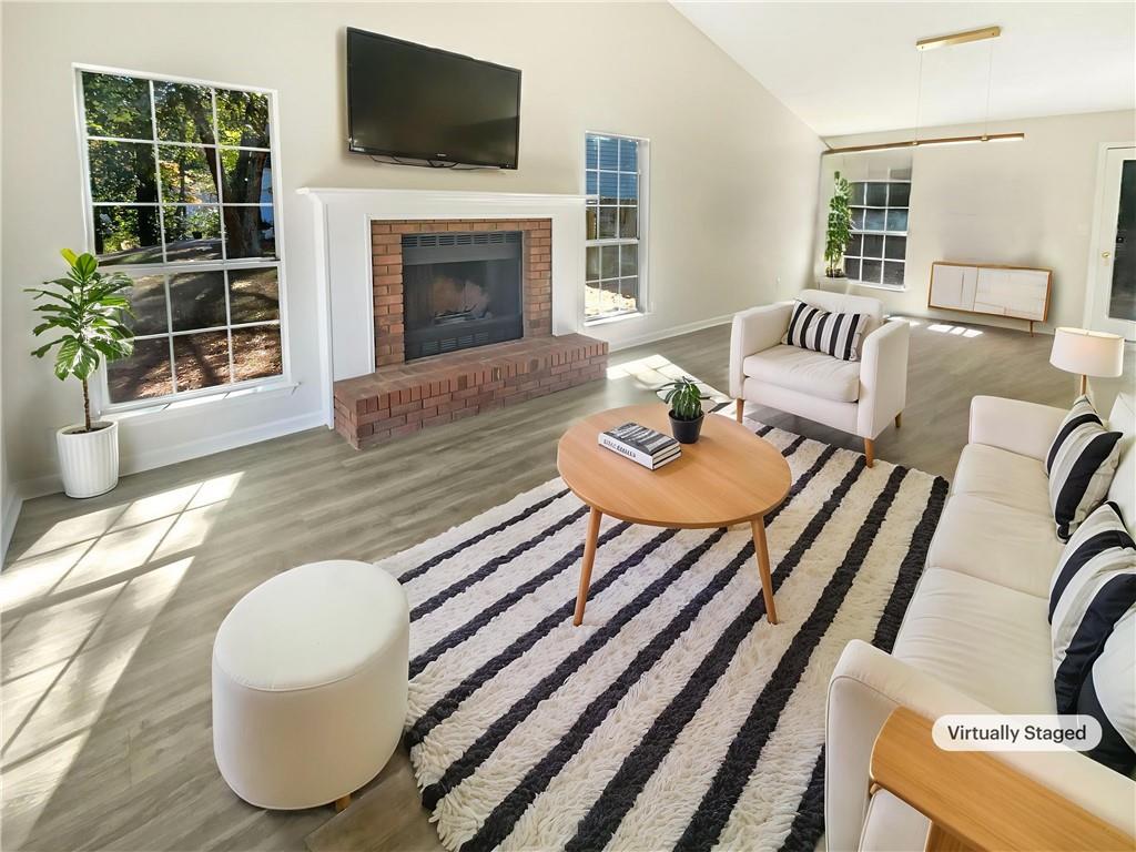 1281 Parkwood Chase NW