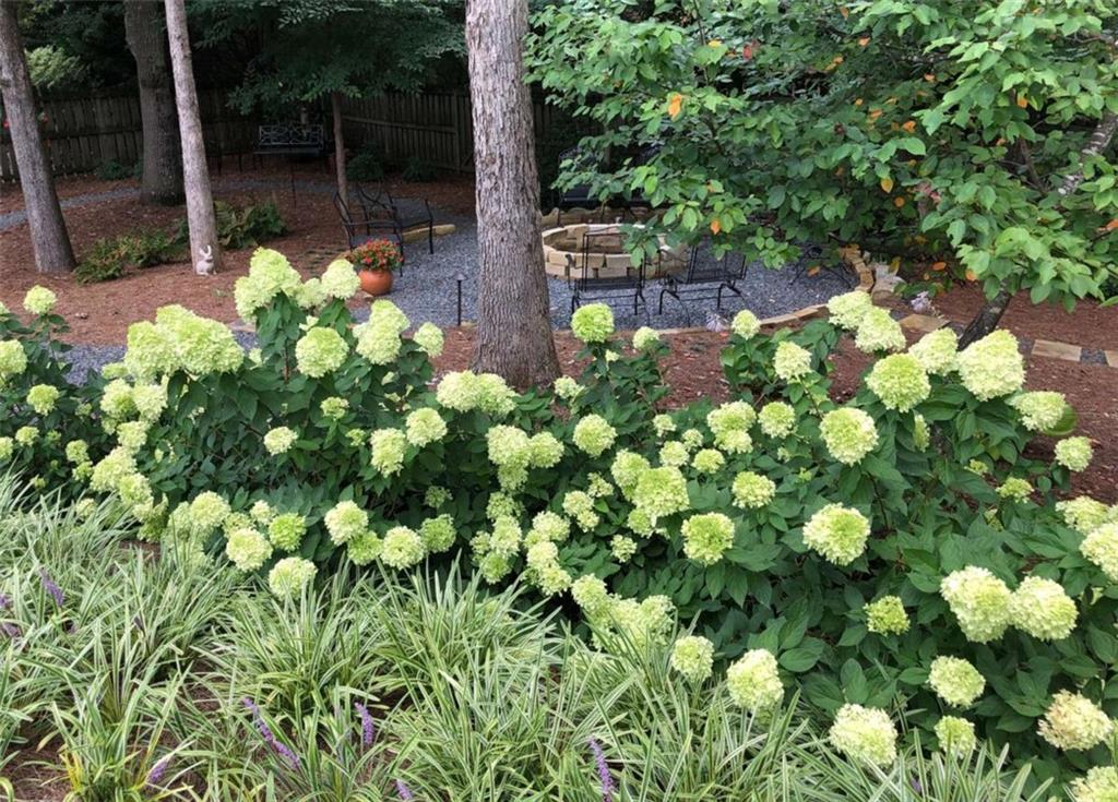 Lakehaven - Residential