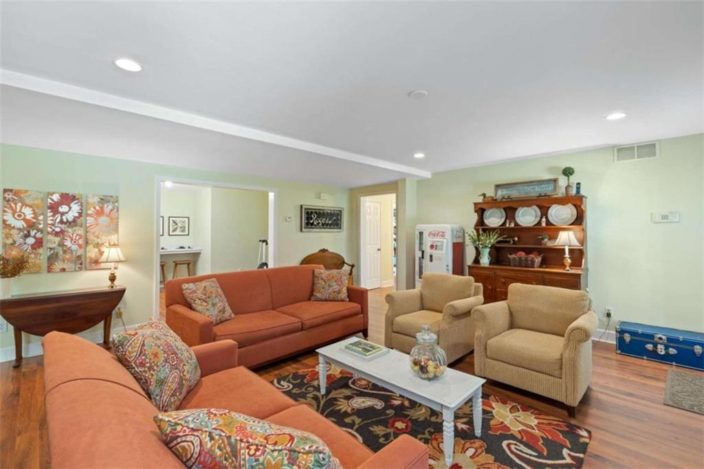 Lakehaven - Residential