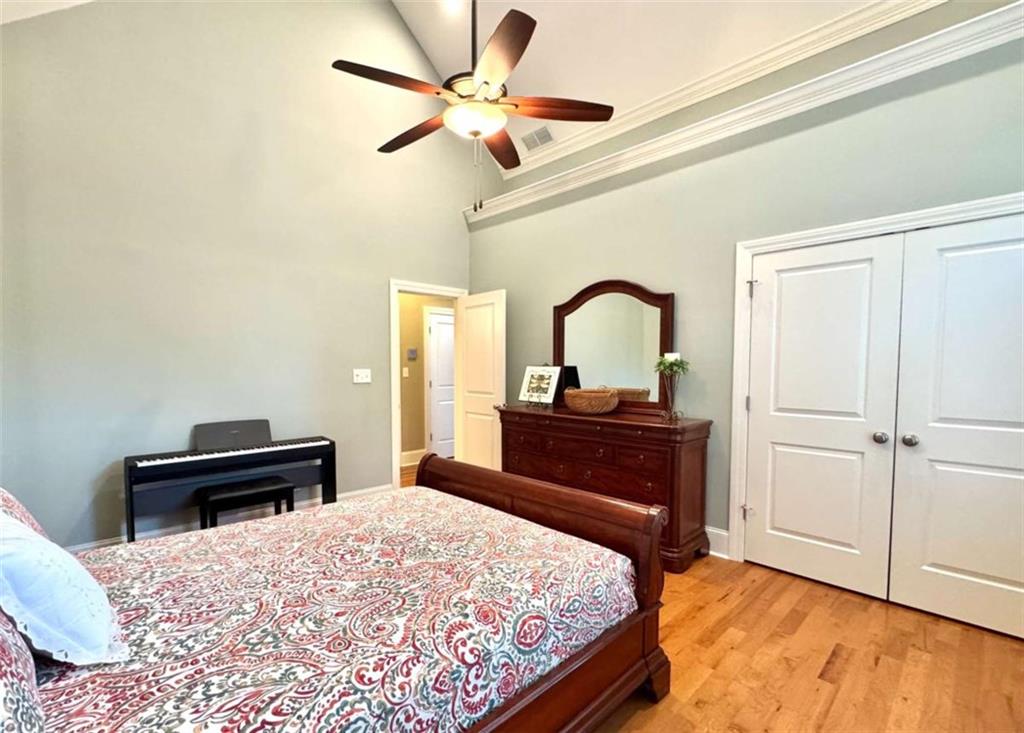 Lakehaven - Residential