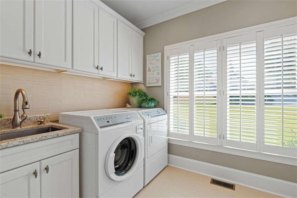Lakehaven - Residential