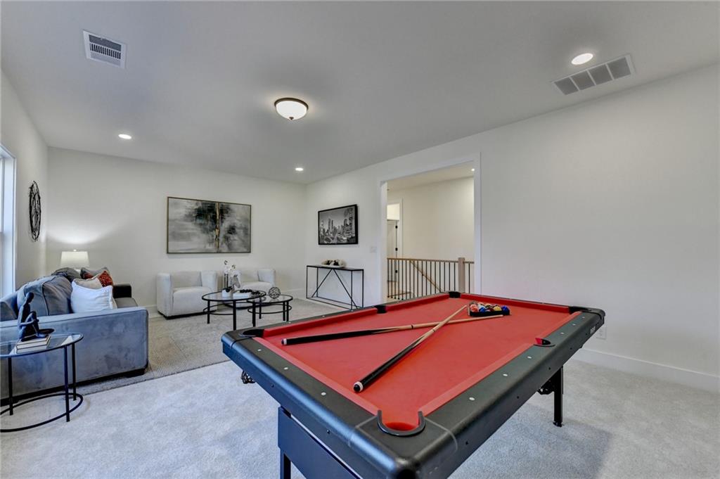 4275 Hawthorn Circle