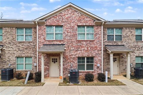 Townhouse For Sale - 3352 Mount Zion Road<br/> Stockbridge, GA 30281