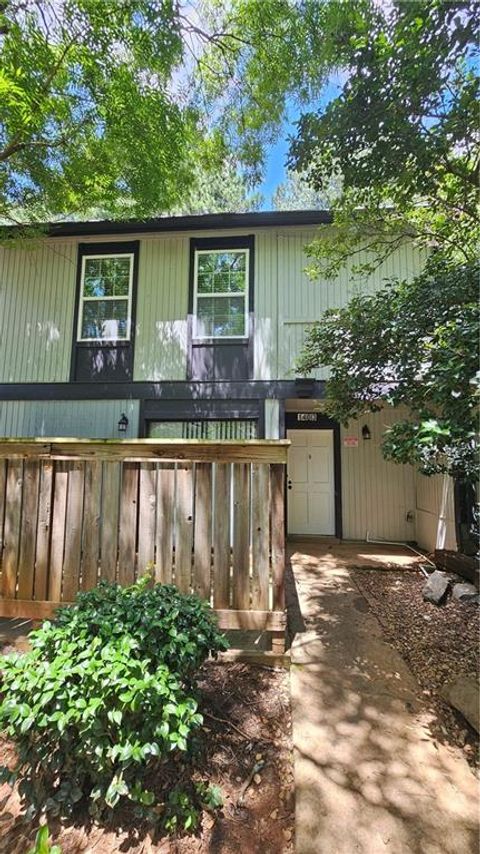 Condo For Sale - 1403 Stone Mill Trace<br/> Stone Mountain, GA 30083