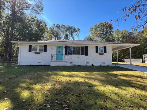 317 COMMUNITY Drive SW Mableton GA 30126
