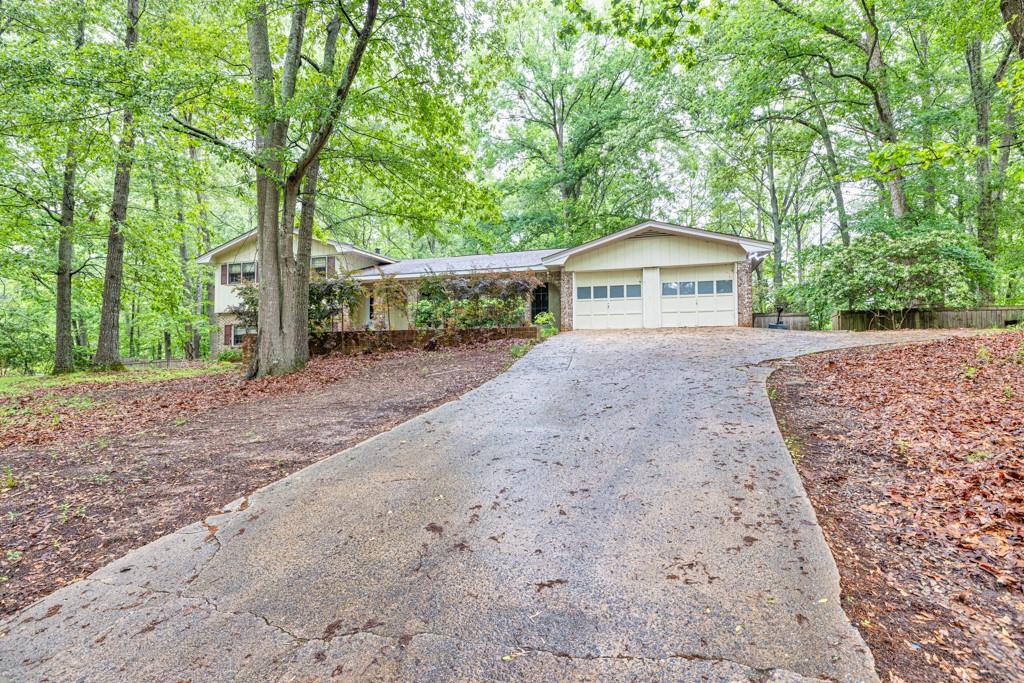 2288 Hudson Drive, Lilburn, Georgia image 7