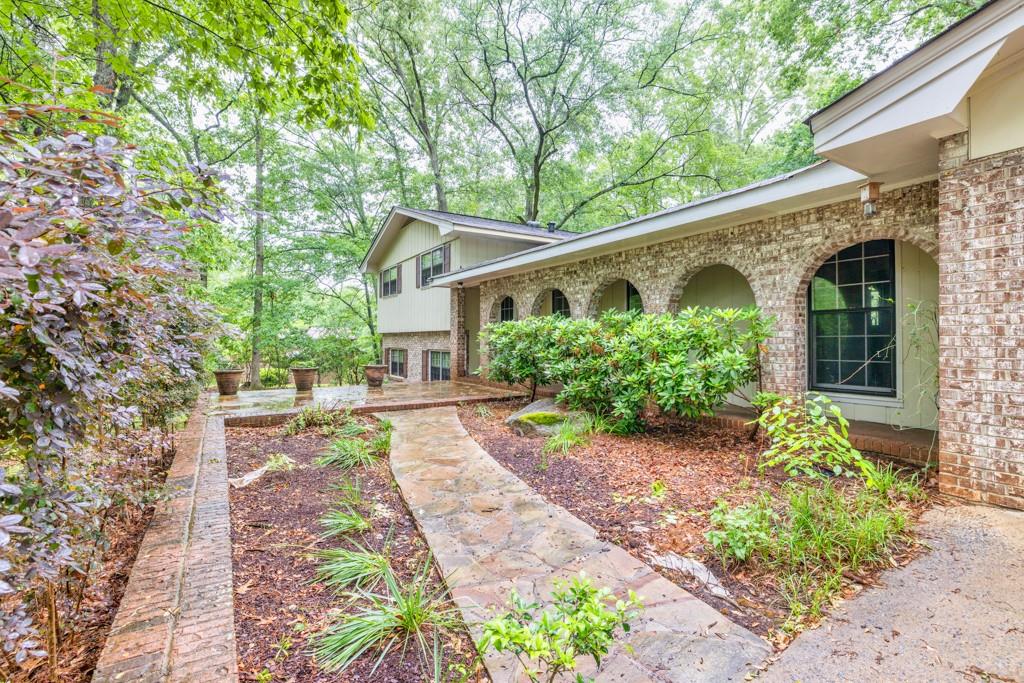 2288 Hudson Drive, Lilburn, Georgia image 6