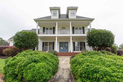 A home in Monroe