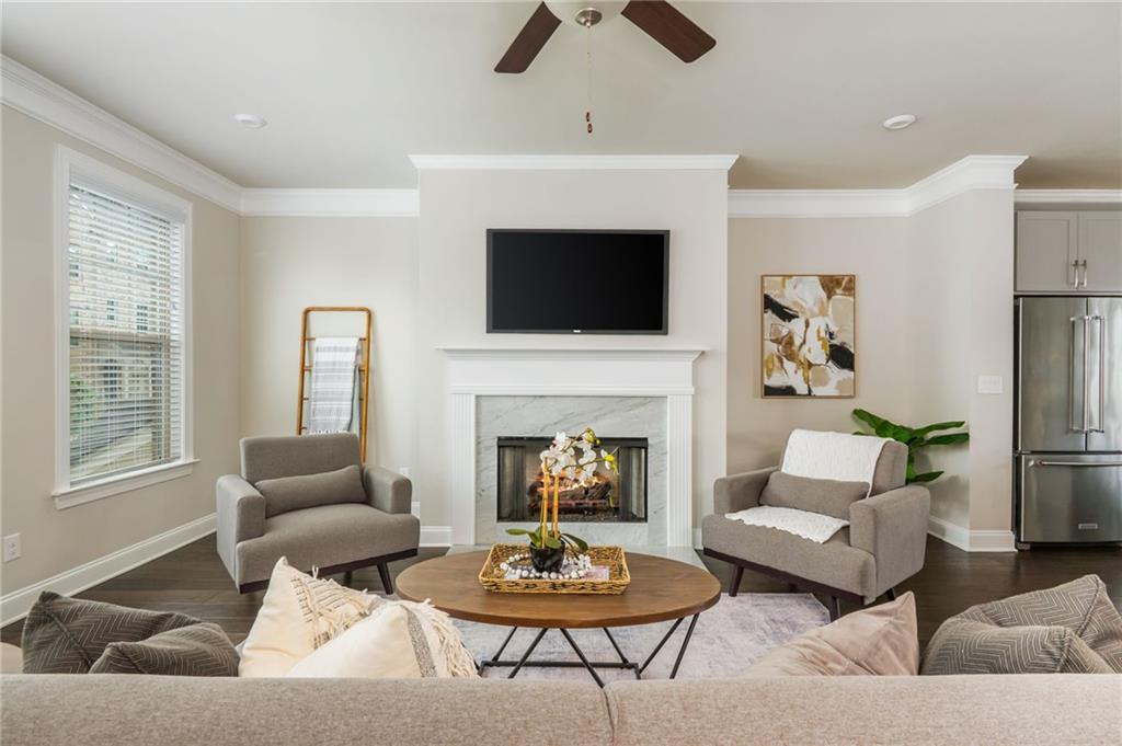 1391 Live Oak Lane