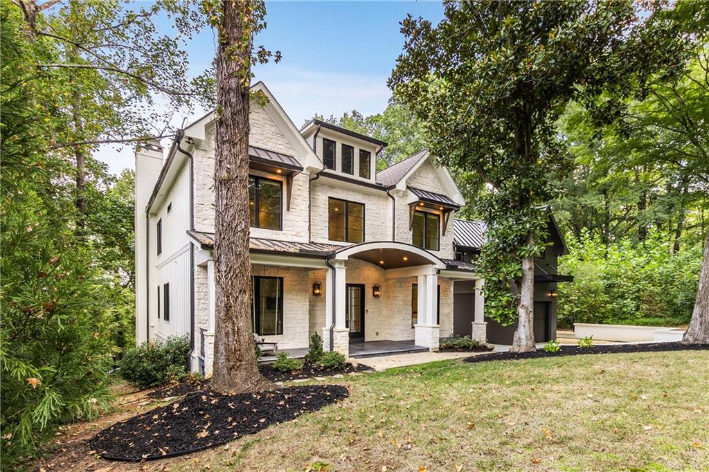 306 Pinecrest Road NE