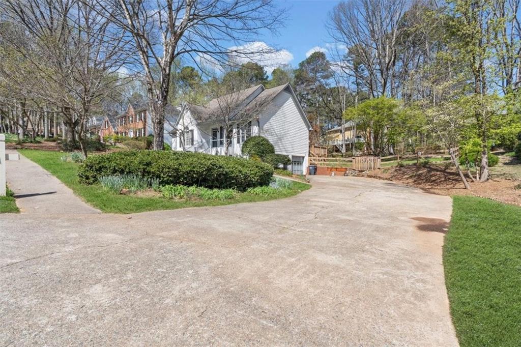 2838 Saddlebrook Way NW