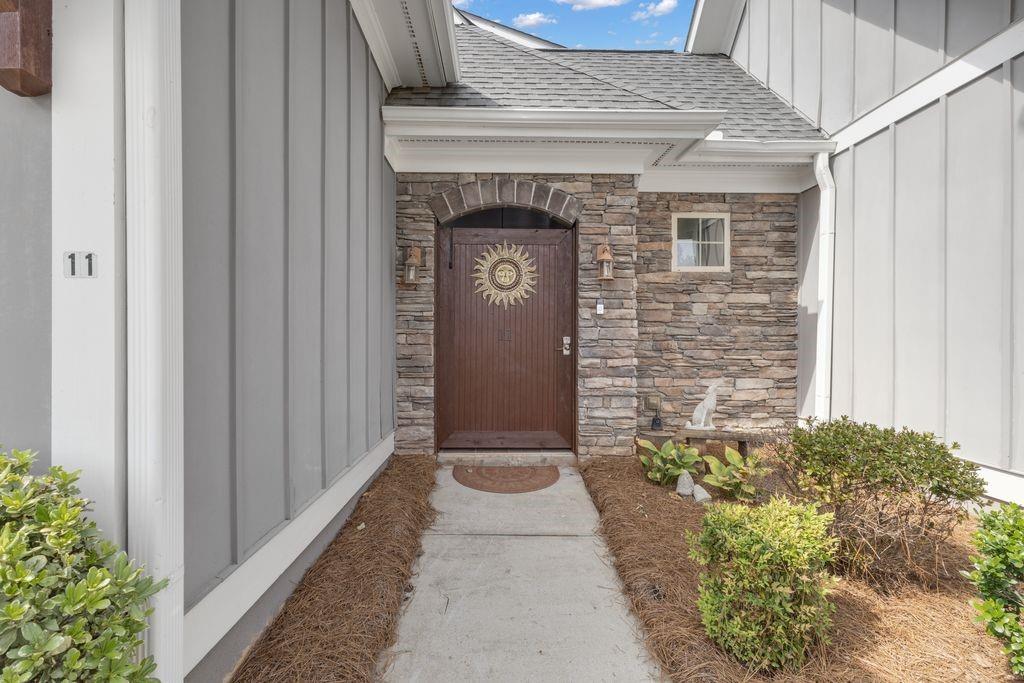 11 BEACON CRST