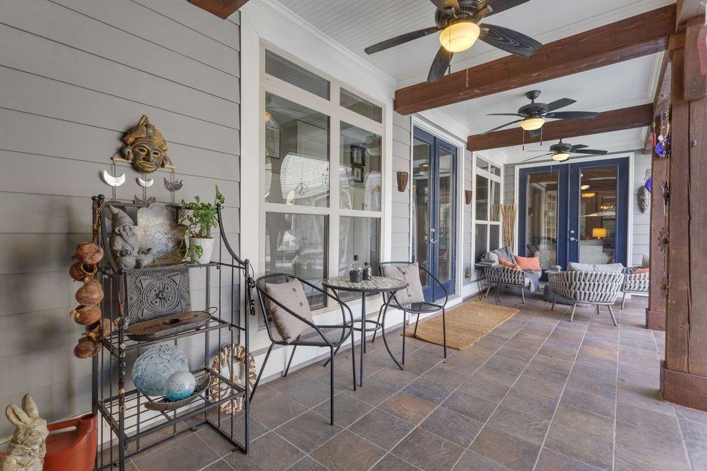 11 BEACON CRST