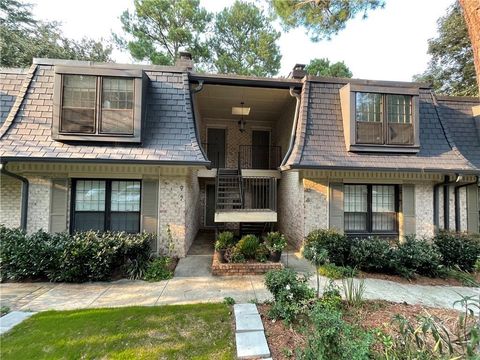 8 Cantey Place NW Atlanta GA 30327