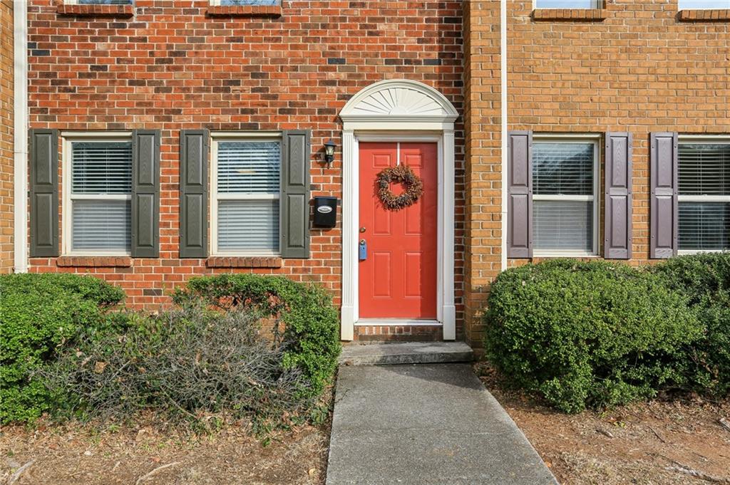 265 Winding River Drive #G, Sandy Springs, Georgia image 1