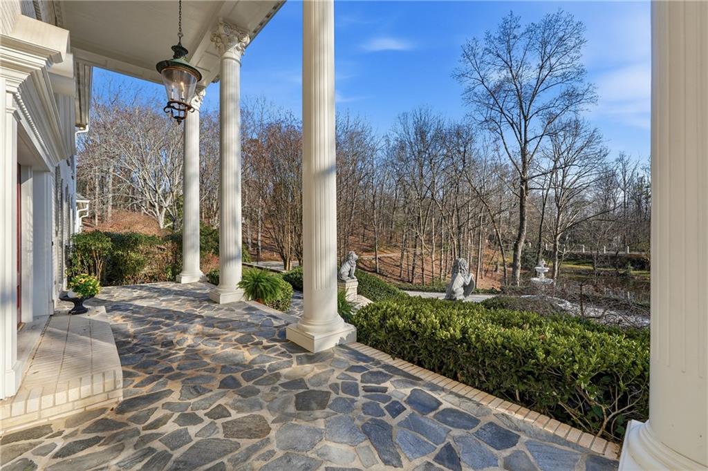 5695 Glen Errol Road NW