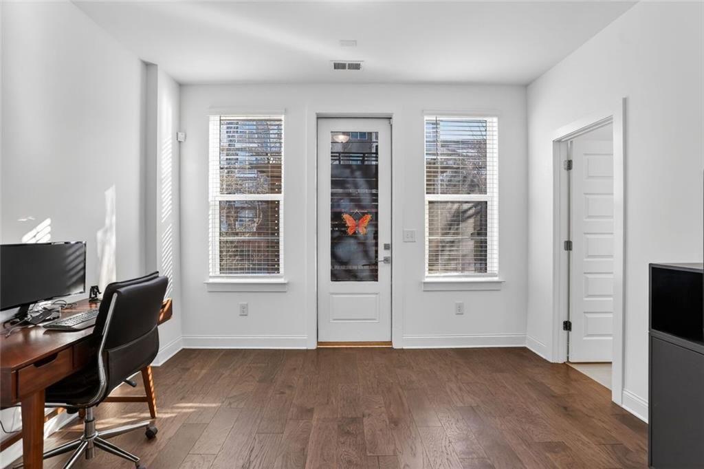 513 NE Broadview Place NE