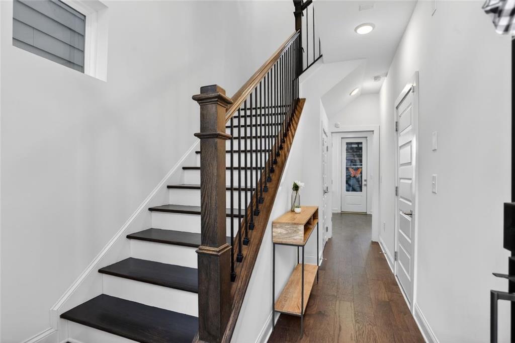 513 NE Broadview Place NE